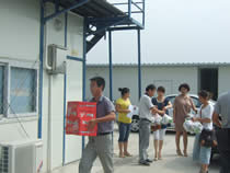 1544177494956.jpg 公司動(dòng)態(tài)=2011年盛夏酷暑,公司領(lǐng)導(dǎo)慰問堅(jiān)守生產(chǎn)一線的廣大員工-開發(fā)區(qū)市政項(xiàng)目.jpg