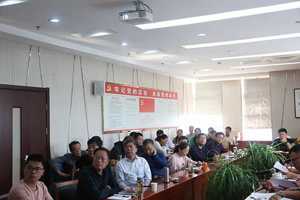 新聞=公司四屆三次職工代表大會(huì)圓滿閉幕03.jpg